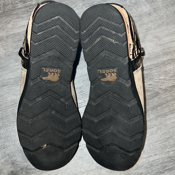 SOREL Major Low Tan Suede Leather Zebra Print Side Zip Ankle Bootie Boots - Picture 4 of 10